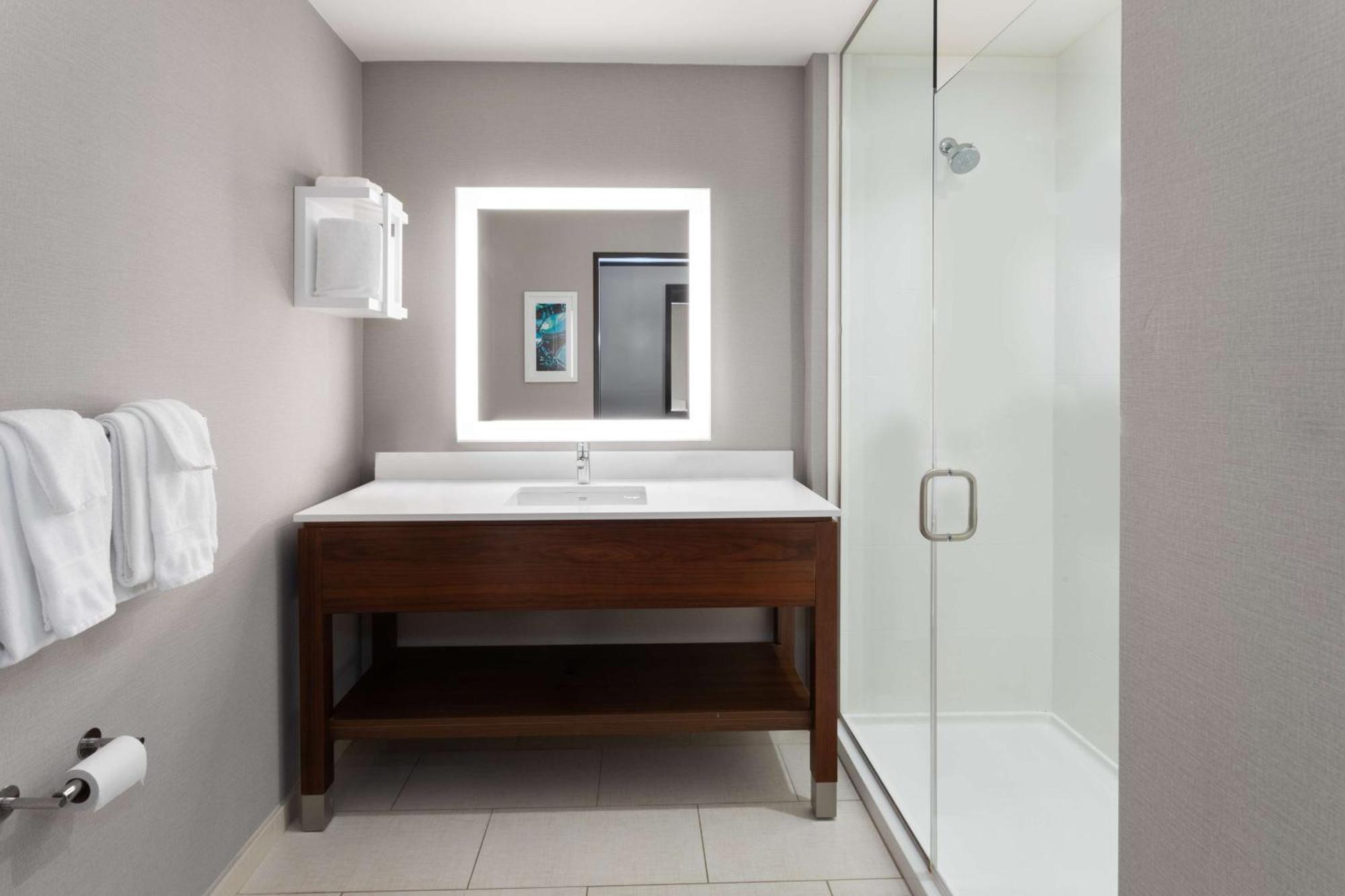 Hampton Inn By Hilton Nashville Airport Century Place Luaran gambar