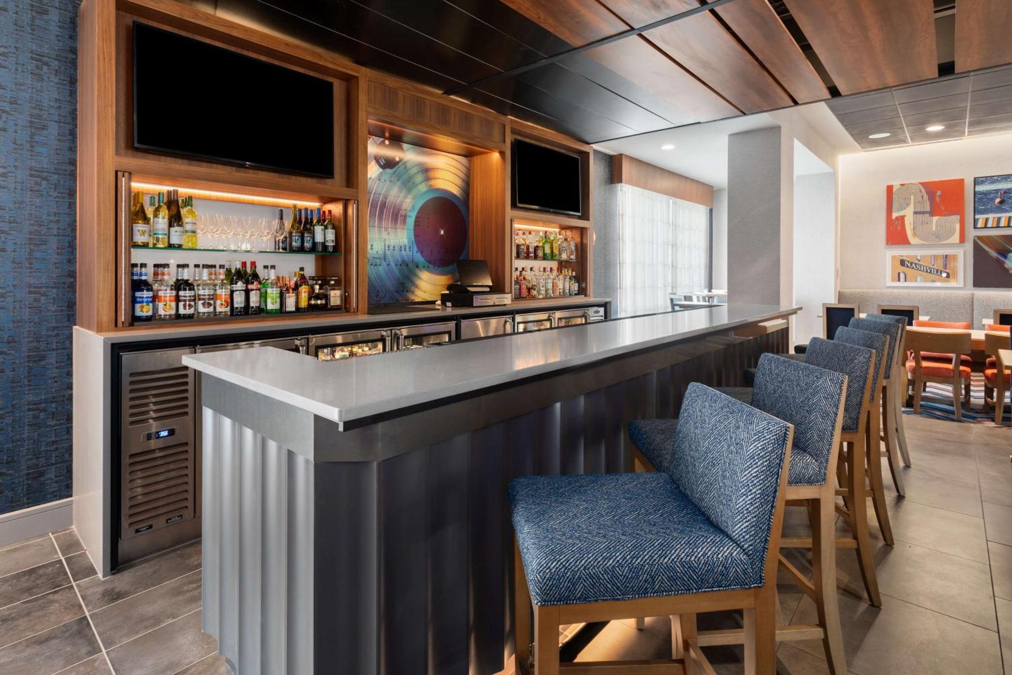 Hampton Inn By Hilton Nashville Airport Century Place Luaran gambar