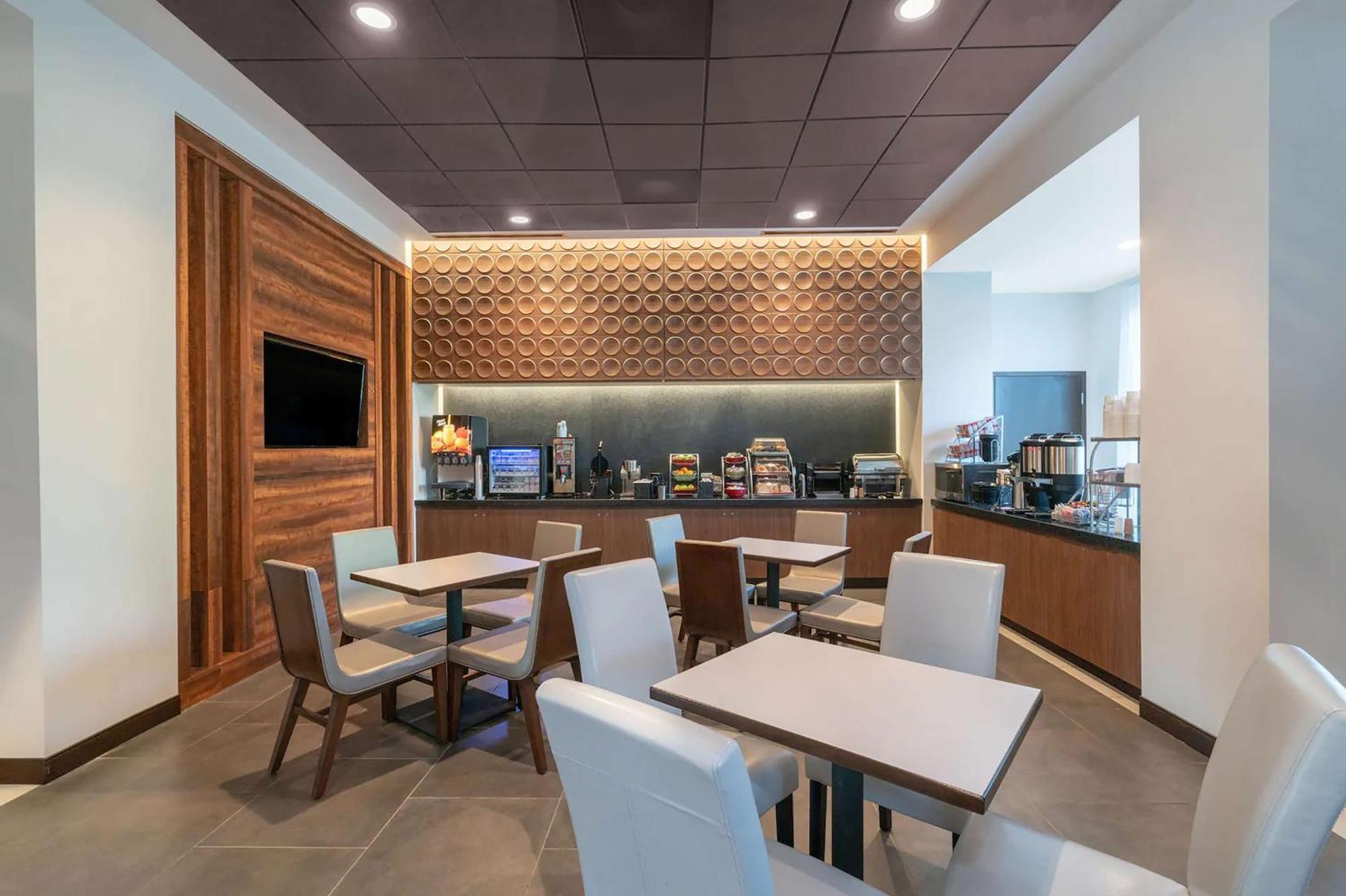 Hampton Inn By Hilton Nashville Airport Century Place Luaran gambar